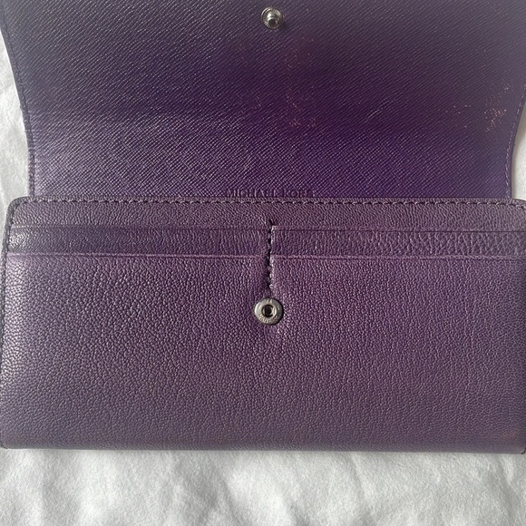 Michael Michael Kors Wallet - Picture 9 of 11